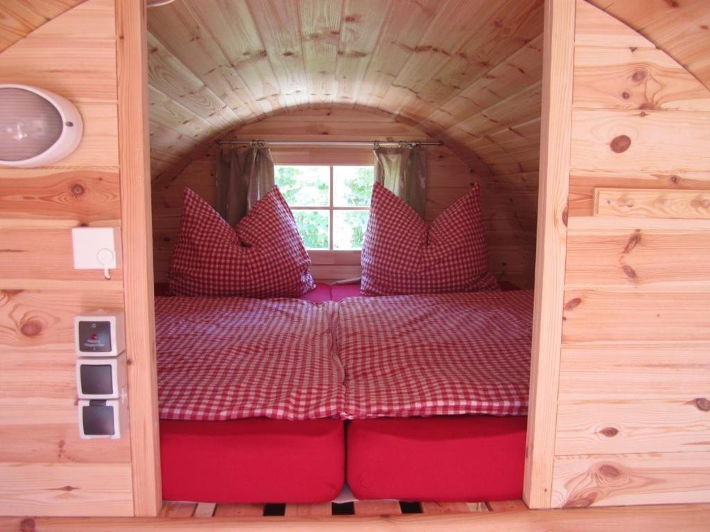 Schlaffass-Camping Gutshof Donauried Günzburg Exterior foto